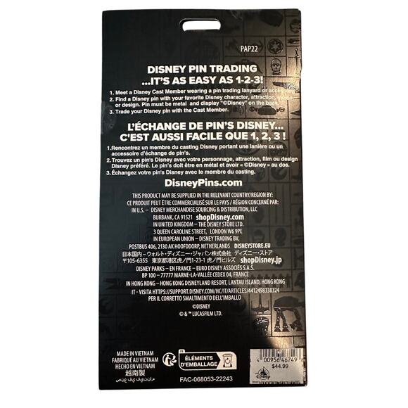 NWT Disney Parks Star Wars Lanyard and 4 Pins Starter Set Yoda CP30 Chewbacca - Picture 2 of 2